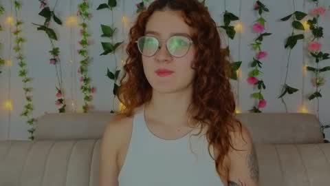 Snapshot of miawinxxx848 chatting on September 28, 1:12 am Mia Winx online show from September 28, 1:12 am