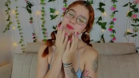 Snapshot of miawinxxx848 chatting on September 26, 2:42 am Mia Winx online show from September 26, 2:42 am