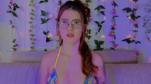 Snapshot of miawinxxx848 chatting on October 13, 9:28 pm Mia Winx online show from October 13, 9:28 pm