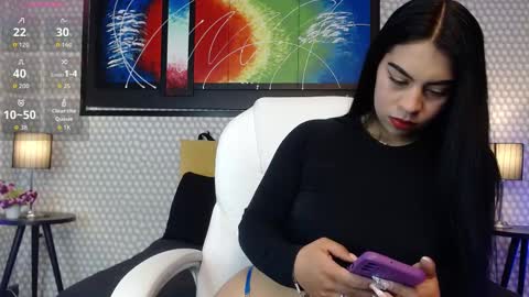 Snapshot of mich_zoe chatting on October 4, 12:00 pm mich online show from October 4, 12:00 pm