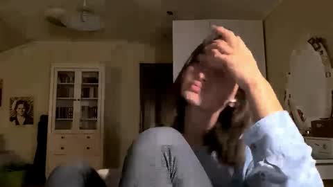 Emily online show from October 6, 4:23 pm