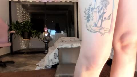 Snapshot of michelleastro chatting on October 25, 7:38 am Michelle Ramirez online show from October 25, 7:38 am