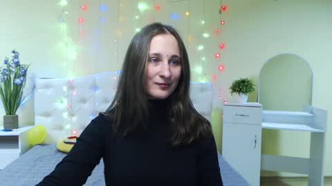 Snapshot of michellee11 chatting on January 20, 12:18 pm Michel online show from January 20, 12:18 pm