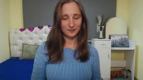Snapshot of michellee11 chatting on October 14, 11:24 am Michel online show from October 14, 11:24 am