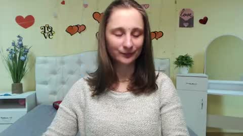 Snapshot of michellee11 chatting on February 25, 12:05 pm Michel online show from February 25, 12:05 pm