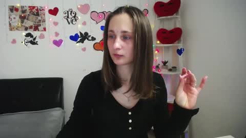 Snapshot of michellee11 chatting on February 27, 12:13 pm Michel online show from February 27, 12:13 pm