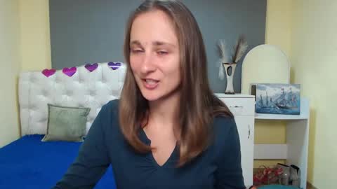 Snapshot of michellee11 chatting on October 7, 11:25 am Michel online show from October 7, 11:25 am