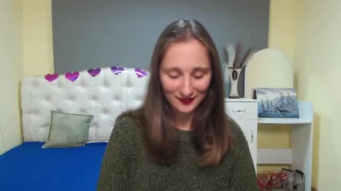 Snapshot of michellee11 chatting on October 13, 11:24 am Michel online show from October 13, 11:24 am