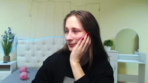 Snapshot of michellee11 chatting on January 28, 12:11 pm Michel online show from January 28, 12:11 pm