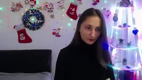 Snapshot of michellee11 chatting on January 10, 12:04 pm Michel online show from January 10, 12:04 pm