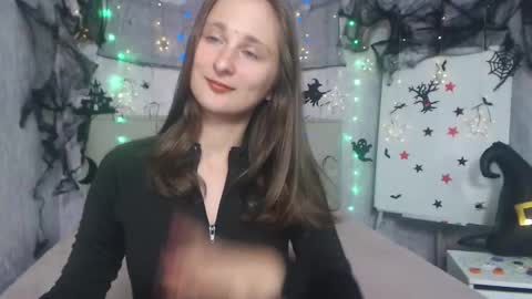 Snapshot of michellee11 chatting on October 17, 12:52 pm Michel online show from October 17, 12:52 pm