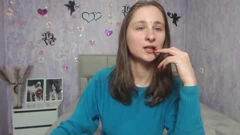 Snapshot of michellee11 chatting on February 13, 12:11 pm Michel online show from February 13, 12:11 pm