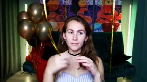 Snapshot of michelleortis chatting on December 20, 2:27 pm MichelleOrtis online show from December 20, 2:27 pm
