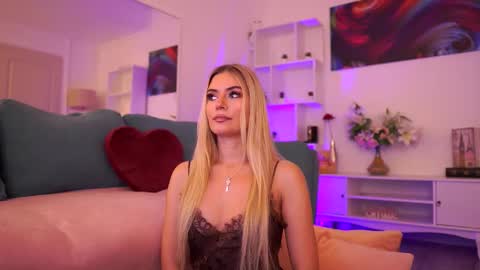 Alice online show from March 28, 7:13 pm