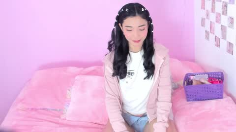 Snapshot of midori_bak_ chatting on December 16, 7:21 pm Sara online show from December 16, 7:21 pm