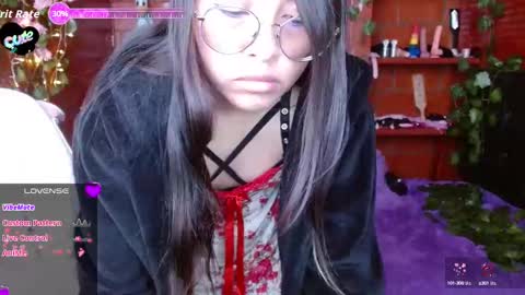 Snapshot of midoriquinn chatting on September 13, 4:59 pm Midori 7u7 online show from September 13, 4:59 pm