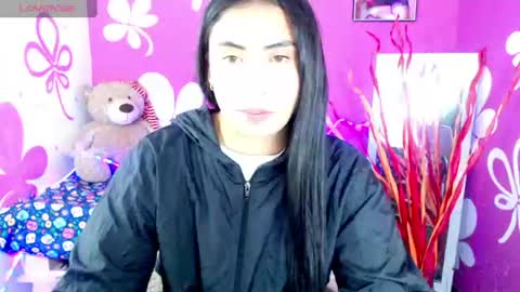 Nicole online show from July 14, 11:15 am