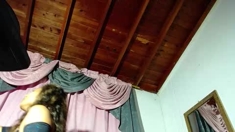 Snapshot of mielsquirt chatting on September 19, 10:47 am mielsquirt online show from September 19, 10:47 am