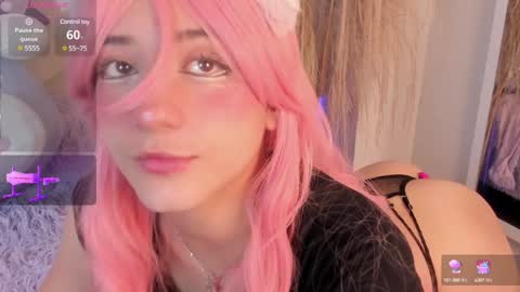 Snapshot of miia__baker chatting on January 7, 1:14 pm online show from January 7, 1:14 pm