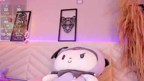 Snapshot of miia__baker chatting on February 8, 12:06 pm online show from February 8, 12:06 pm