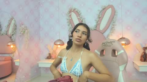 Mia Desire  online show from April 11, 6:30 am