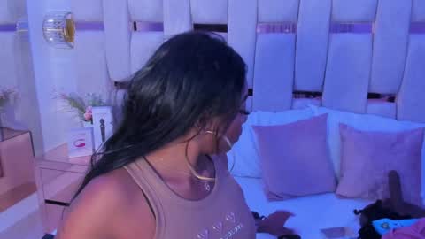 Miia Schwarz  online show from December 18, 10:57 pm