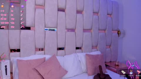 Miia Schwarz  online show from February 4, 10:02 pm