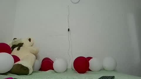 miia_smiith_0 online show from June 3, 8:36 pm