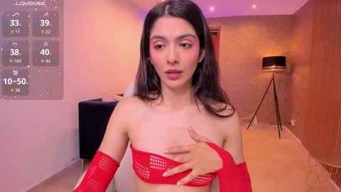 Mia online show from October 20, 10:40 am