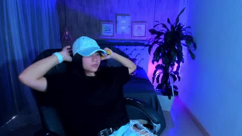Snapshot of miichael_black chatting on January 17, 7:27 pm Michael Black online show from January 17, 7:27 pm
