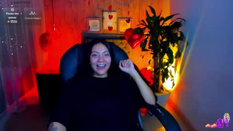 Snapshot of miichael_black chatting on February 13, 12:00 pm Michael Black online show from February 13, 12:00 pm