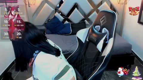 Snapshot of miichael_black chatting on December 27, 10:05 pm Michael Black online show from December 27, 10:05 pm