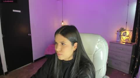 miiss_greyy online show from October 16, 11:57 am