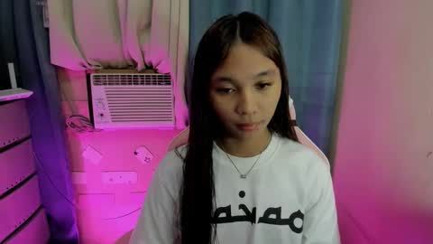 MIKA online show from March 8, 5:39 pm