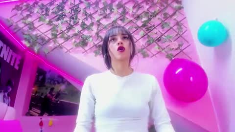 mikaela303av online show from October 31, 6:15 am