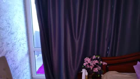 miki_liss online show from July 24, 8:01 am