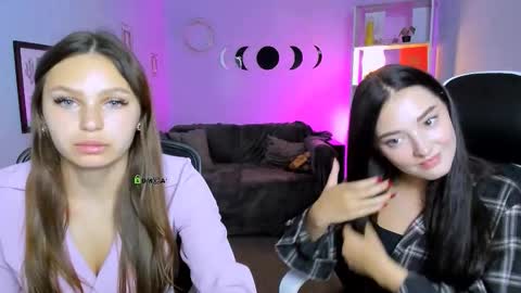 Snapshot of miki_nikki chatting on September 10, 1:55 pm Miki online show from September 10, 1:55 pm