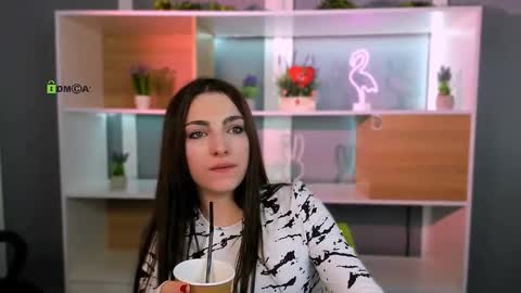 miki_ti online show from February 25, 10:03 am