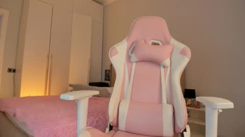 Snapshot of miko_moonn chatting on October 8, 4:17 am miko_moonn online show from October 8, 4:17 am