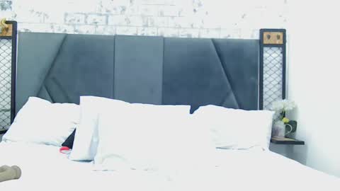 Snapshot of mila_adamss chatting on February 17, 12:16 pm mila_adamss online show from February 17, 12:16 pm