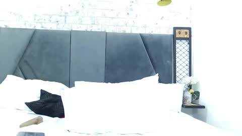 Snapshot of mila_adamss chatting on February 17, 2:09 am mila_adamss online show from February 17, 2:09 am