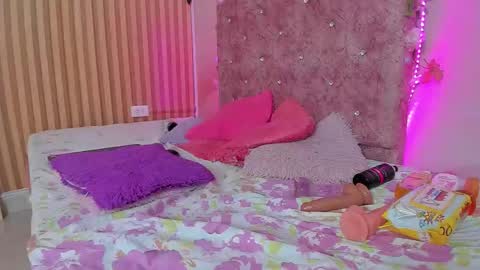 Snapshot of mila_grace_ chatting on October 8, 7:07 pm mila_grace_ online show from October 8, 7:07 pm