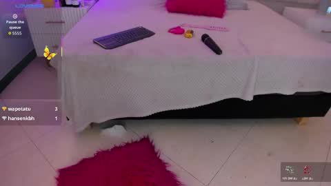 Snapshot of mila_hank chatting on October 17, 4:54 pm mila_hank online show from October 17, 4:54 pm