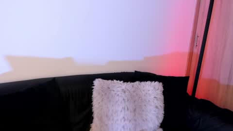     online show from June 11, 2:00 am