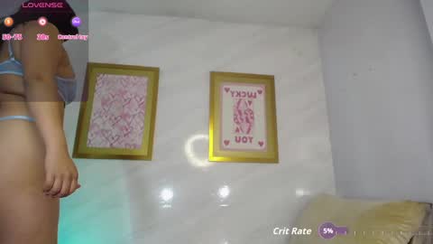 Snapshot of mila_sweet_v chatting on October 4, 3:56 am Mila online show from October 4, 3:56 am