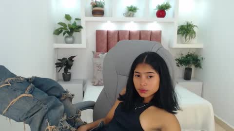 milaa_star online show from January 14, 2:16 am