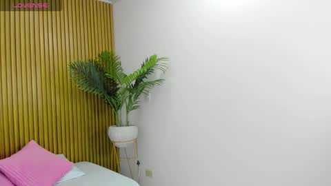 milaack_ online show from March 13, 7:37 pm