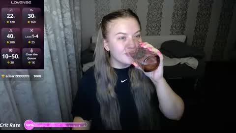 Mila online show from October 31, 7:07 pm