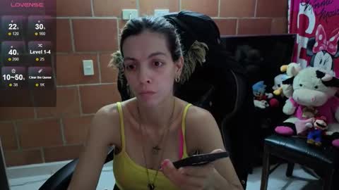 Snapshot of milacoxx8819 chatting on October 6, 11:53 pm milacoxx8819 online show from October 6, 11:53 pm