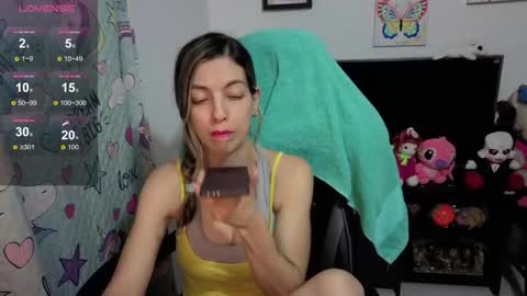 Snapshot of milacoxx8819 chatting on September 26, 1:36 am milacoxx8819 online show from September 26, 1:36 am